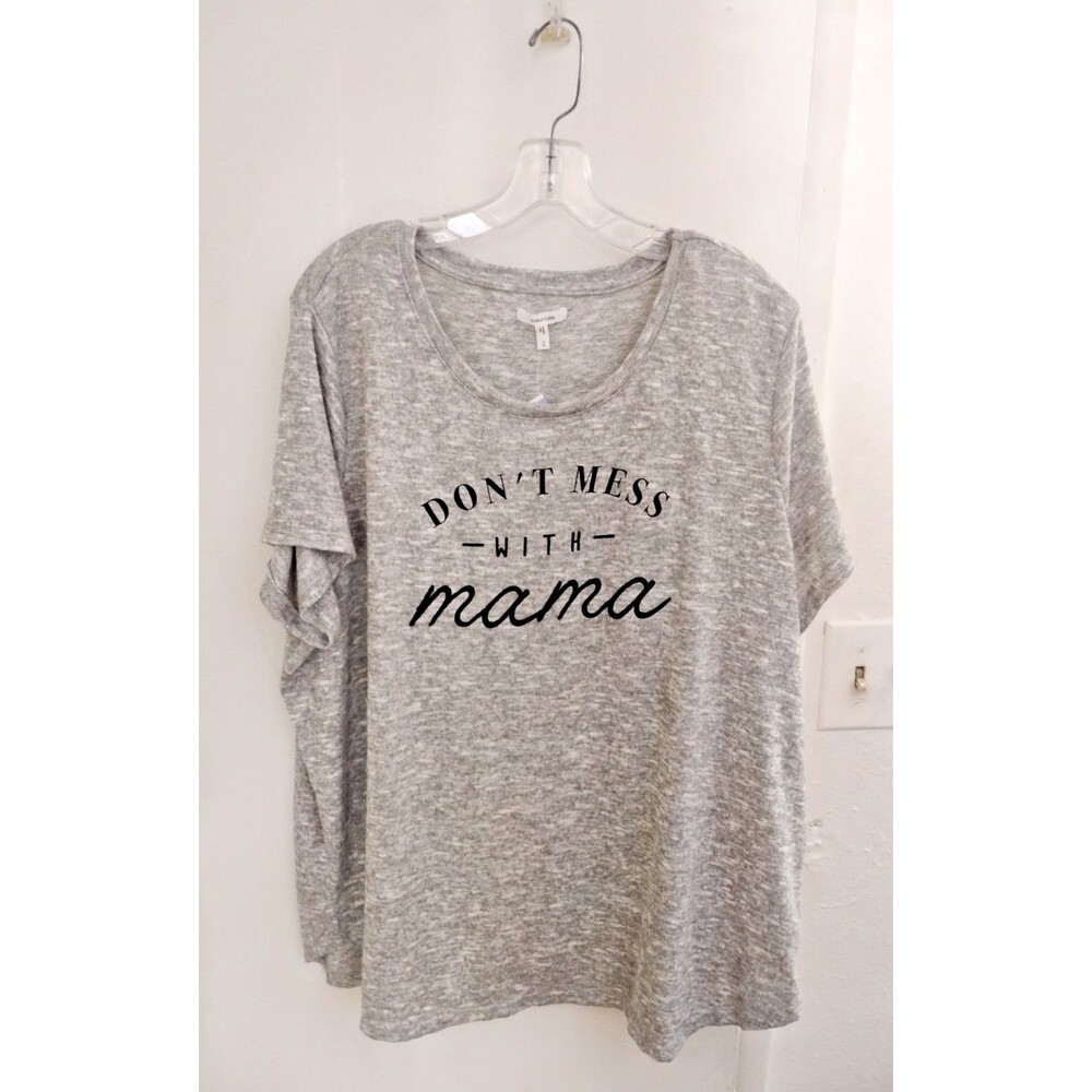 Maurices short-sleeved shirt with the message "Don't mess with Mom," S ize 2